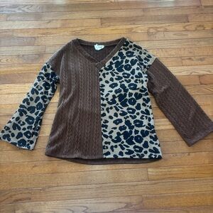 Women’s BiBi sweater size M.
